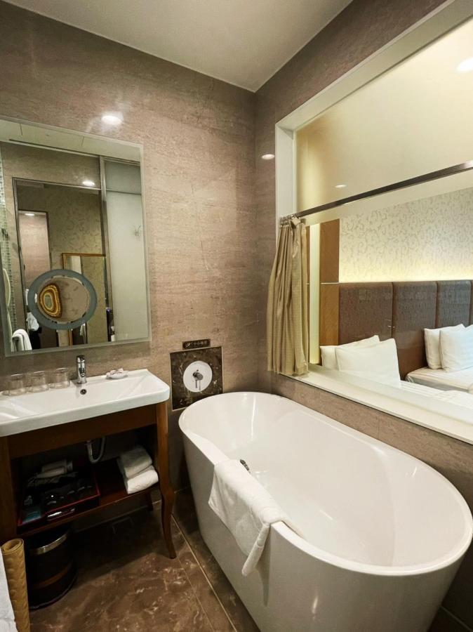 Happiness Inn Hotel Hsinchuang Exterior foto