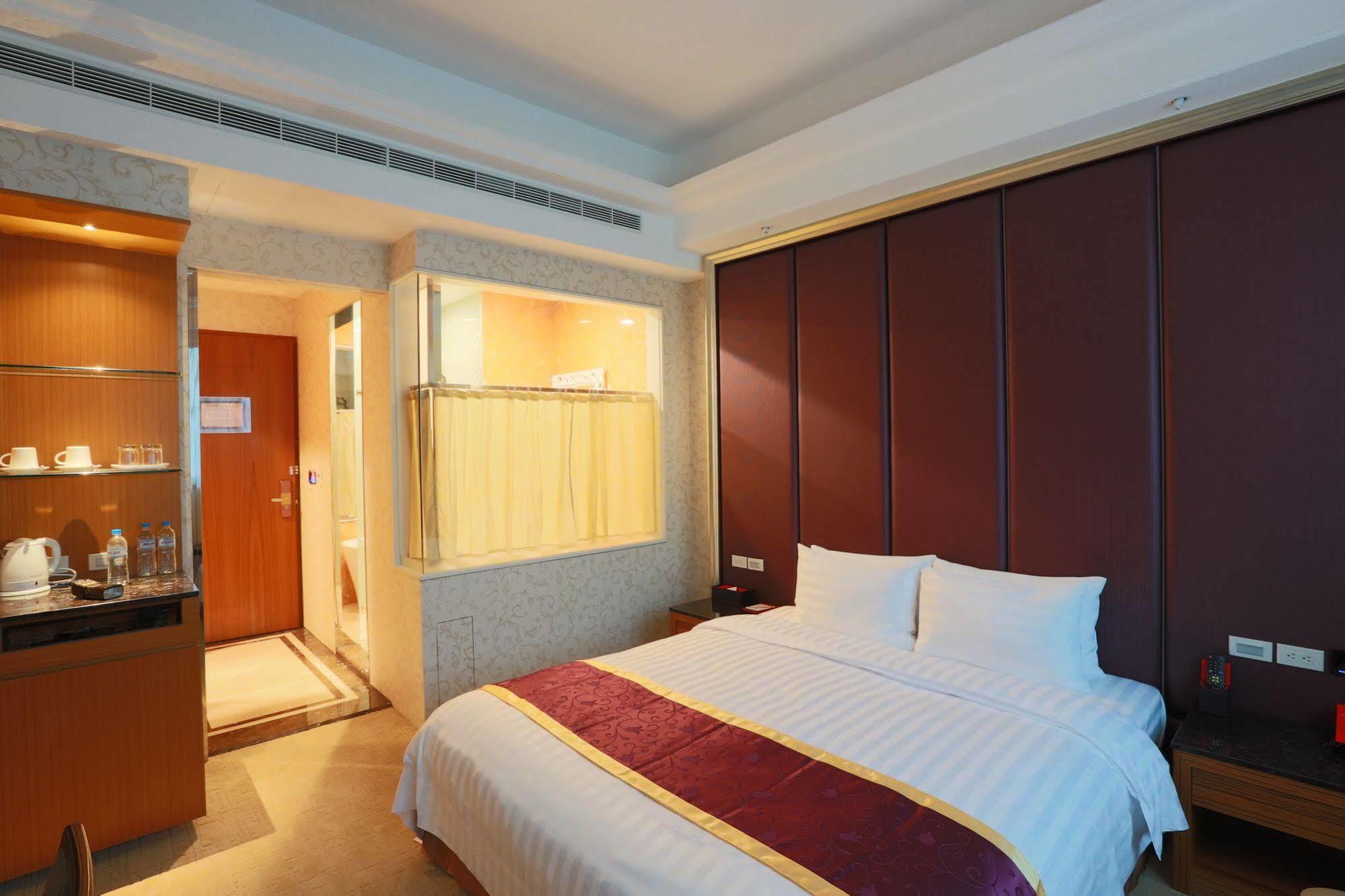Happiness Inn Hotel Hsinchuang Exterior foto