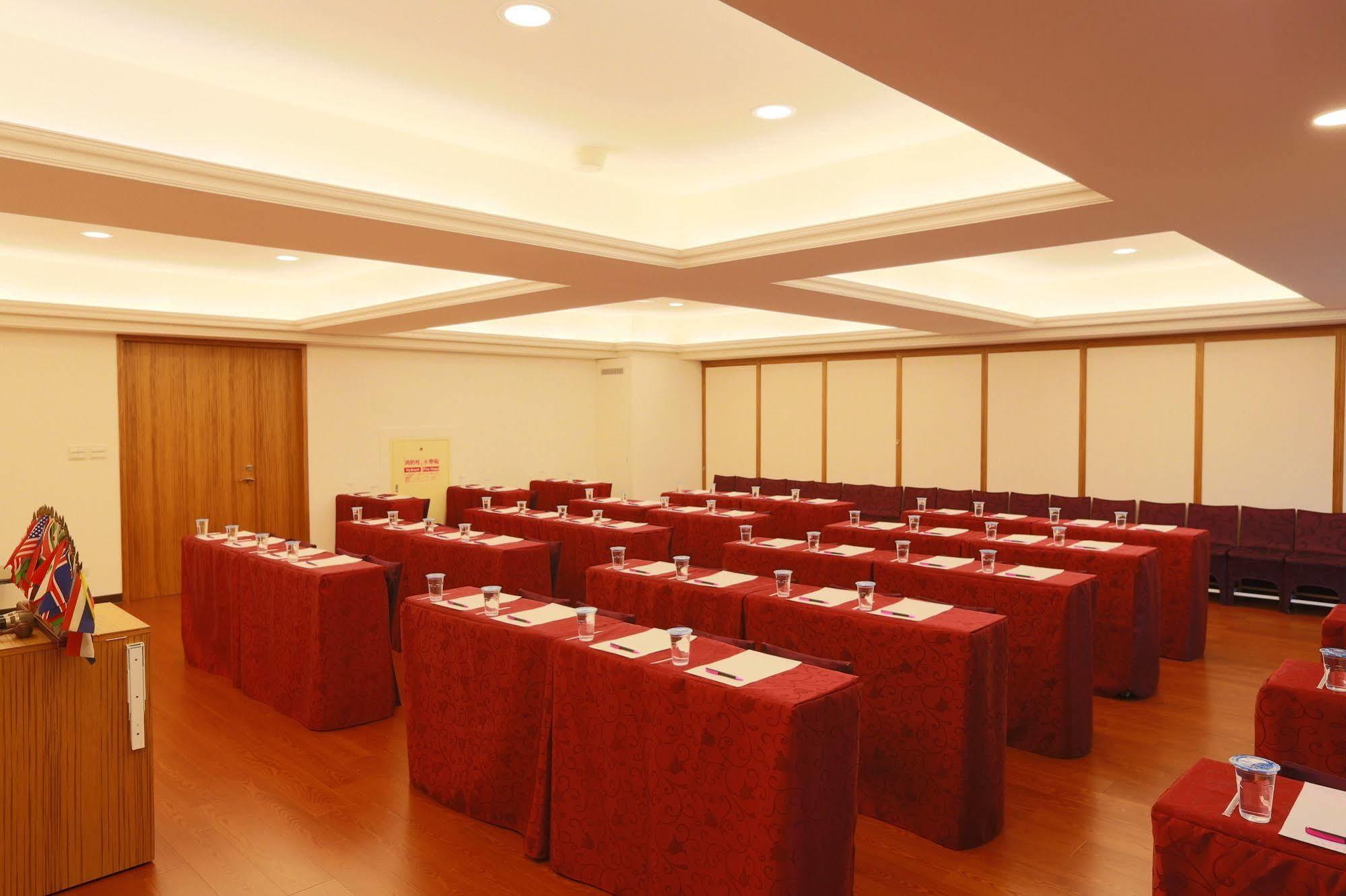 Happiness Inn Hotel Hsinchuang Exterior foto